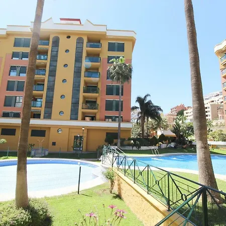 Playa Del Bajondillo 托雷莫利诺斯